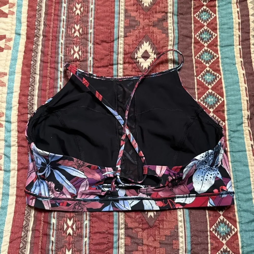 Lululemon Athletica Sports bra size 6